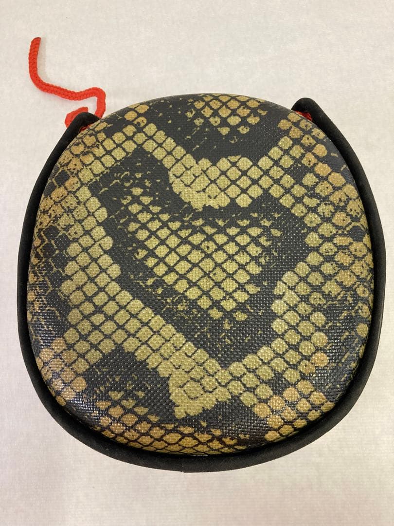 ★三線本体 チーガのみ ボディーのみ ヘビ柄 黒金