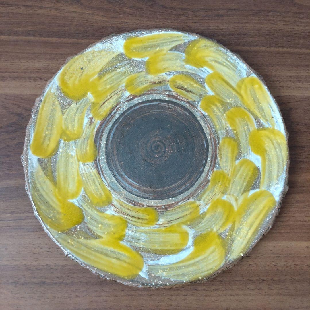 はな　　　やちむん　7寸皿