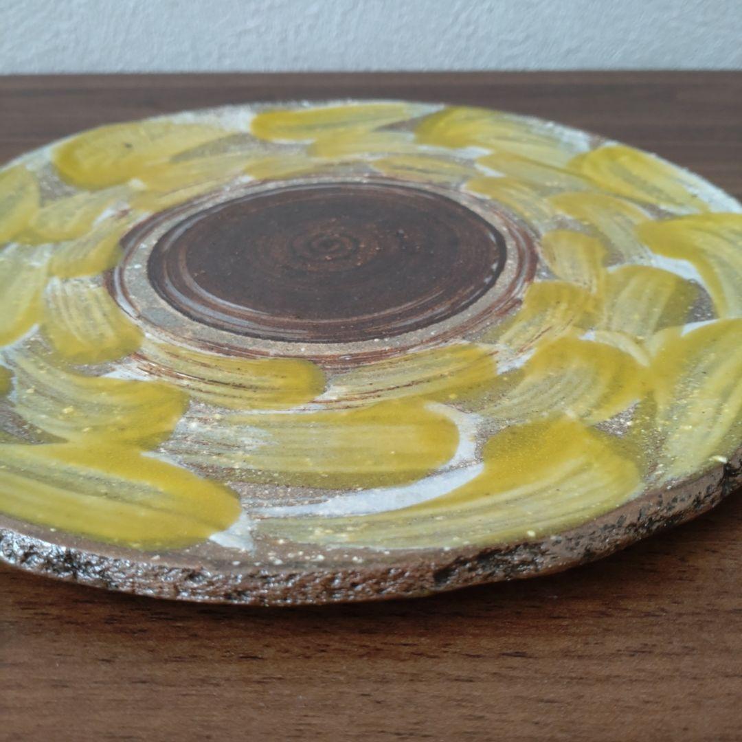 はな　　　やちむん　7寸皿