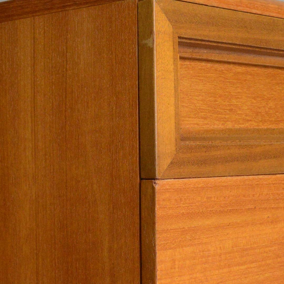 ミッドセンンチュリー イギリスヴィンテージ チーク キャビネット サイドボード