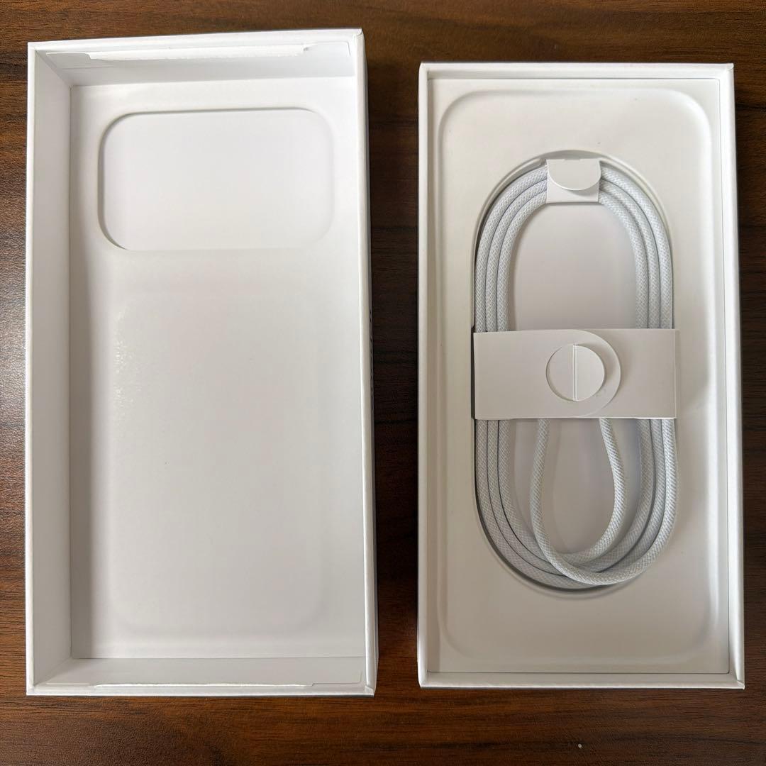 iPhone 17 ProMax 2TB ディープブルー純正ケース付