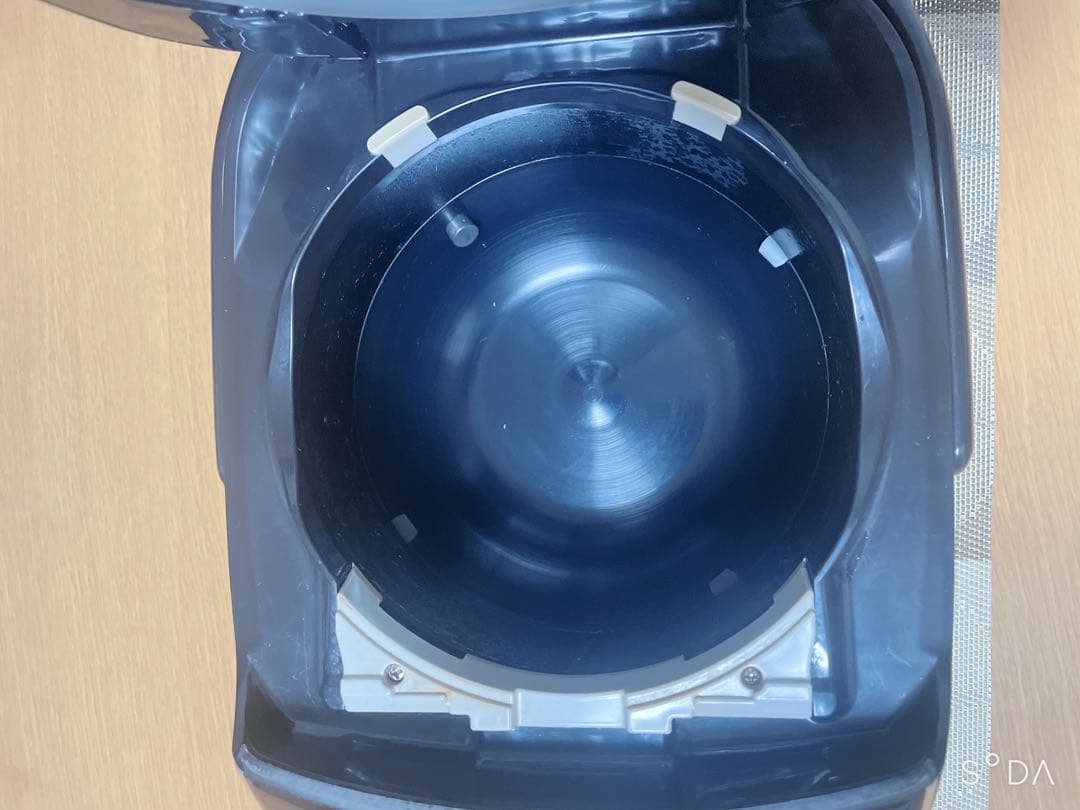 ★★中古美品★ZOJIRUSHI　圧力IH炊飯器 NP-RY05 ３合