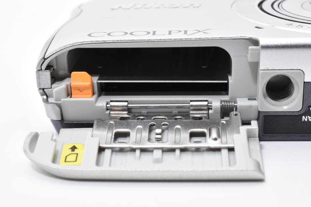 Nikon COOLPIX A300 シルバー コンパクトデジタルカメラ 訳あり