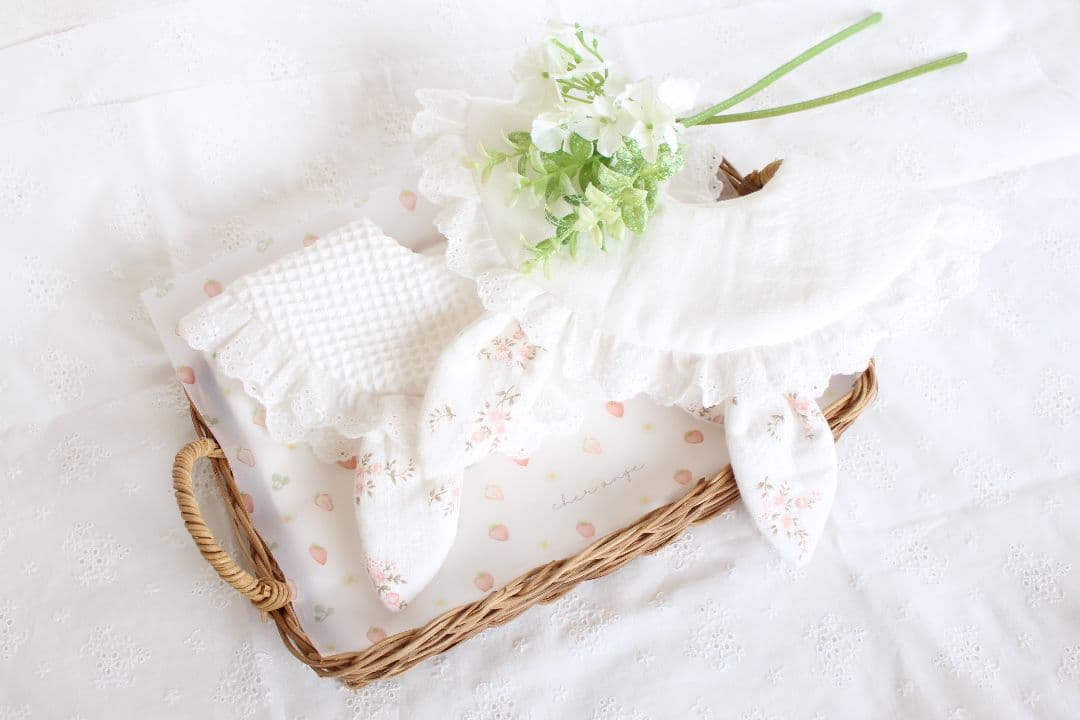 小花柄うさ耳スタイ(表地ダブルガーゼ)