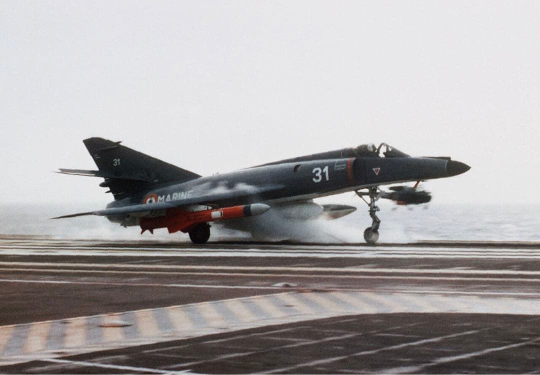 エレール 1/48 フランス海軍 ダッソー エタンダールIV M 艦上戦闘攻撃機