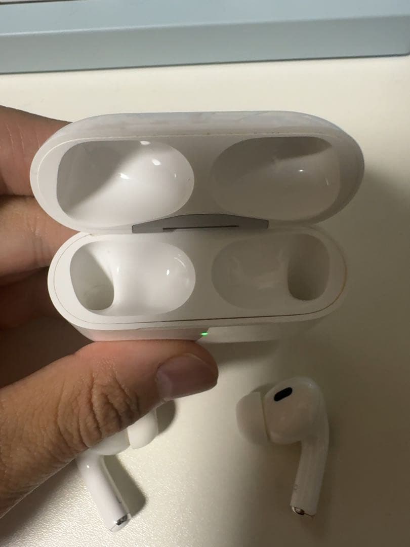 [故障品]AirPods Pro2 充電ケース、本体、ケース