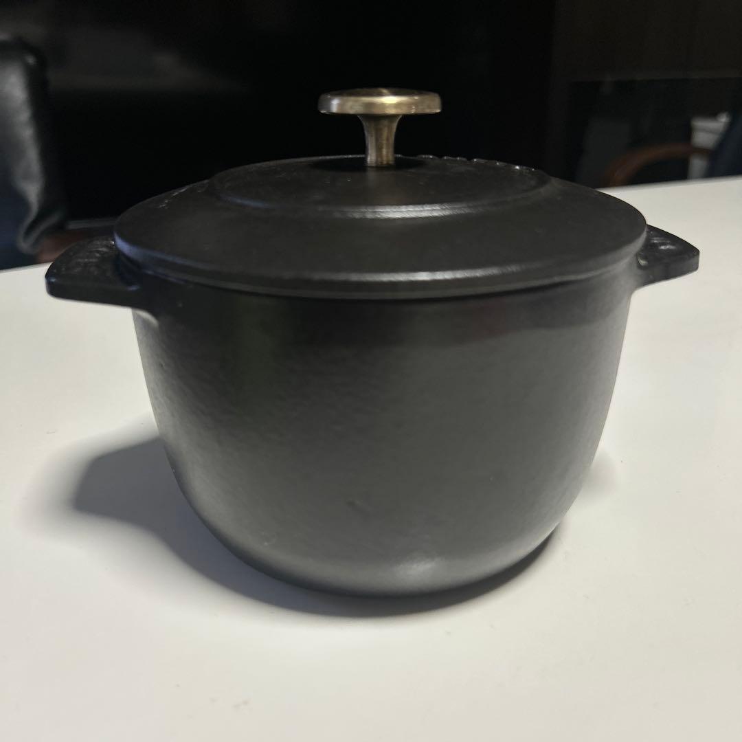 Sサイズ　ストウブ　ラ・ココット de GOHAN STAUB 小型両手鍋