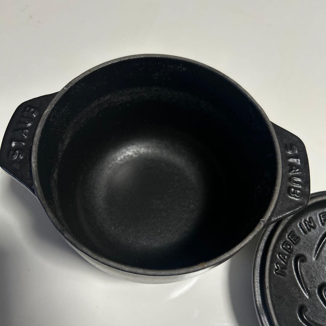 Sサイズ　ストウブ　ラ・ココット de GOHAN STAUB 小型両手鍋