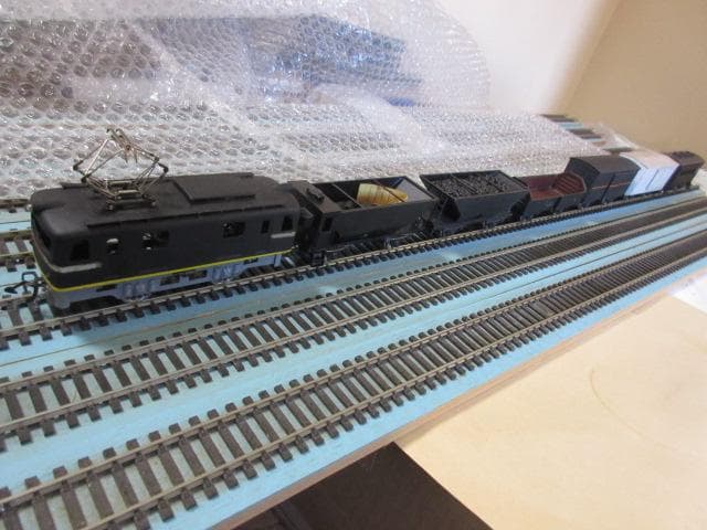 EB10が牽く貨物列車 7両セット （HOゲージ）（金属製・エンドウ/カツミ製）