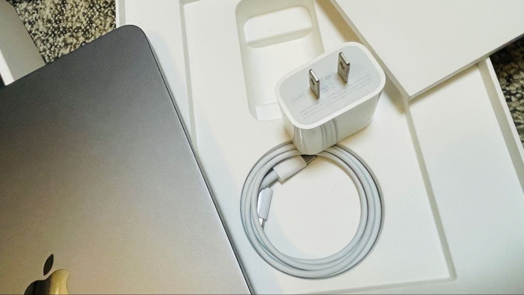 Apple iPad Air 第5世代 Wi-Fiモデル 100% 64GB