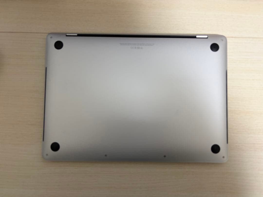 MacBook Pro 13インチ※Touch Bar不具合あり/他動作問題なし