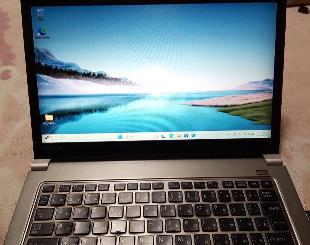 東芝　R63/M　i5-第8世代8250U　16GB　SSD256GB