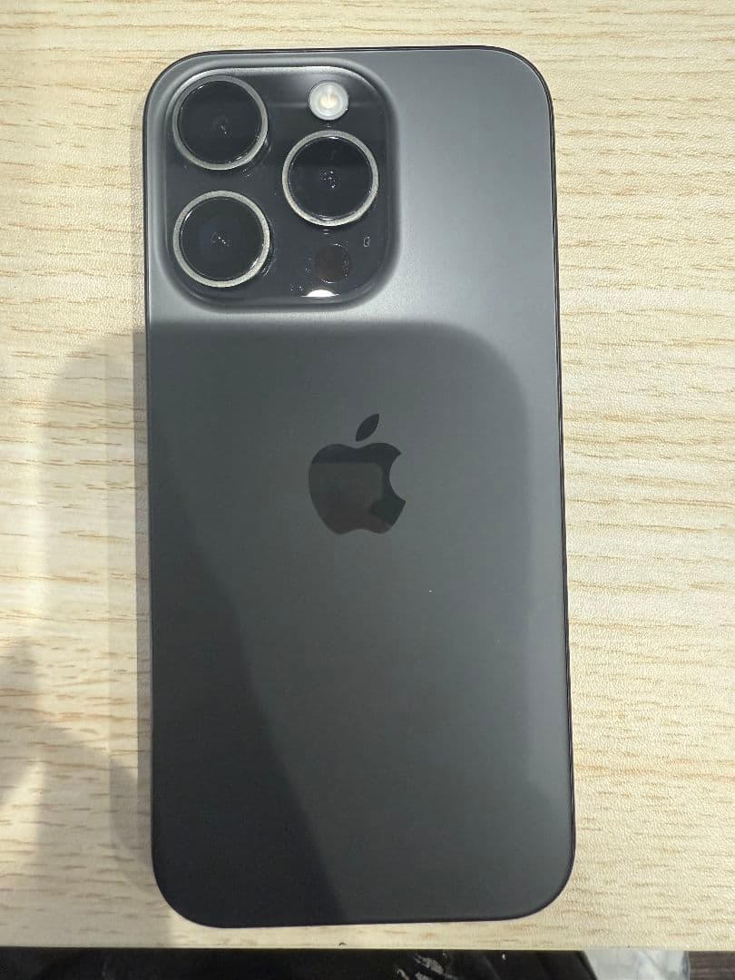 【ジャンク】SIMフリーiPhone15 Pro 256GB ブラックチタニウム