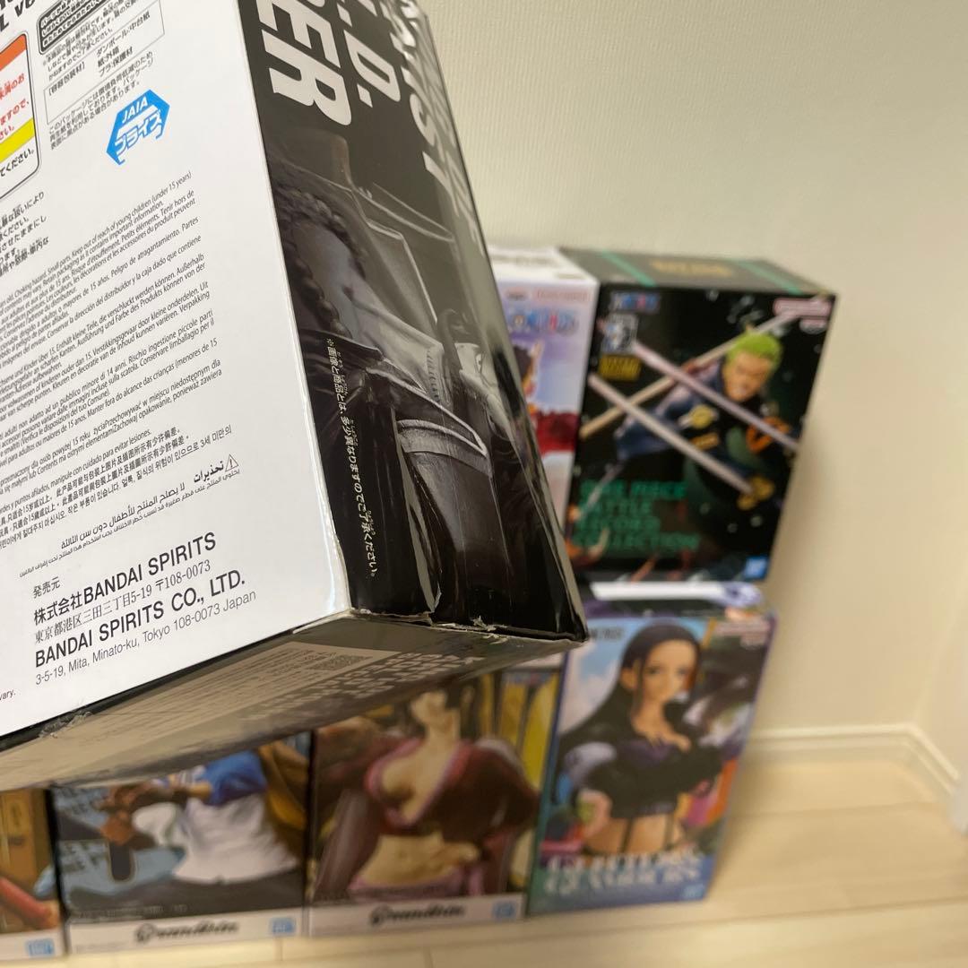 ワンピース　フィギュアまとめ売り　9体 ロジャーの箱凹みあり