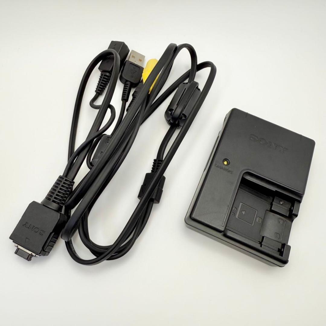 【美品：箱付き】SONY Cyber-shot DSC-T5 1025-1