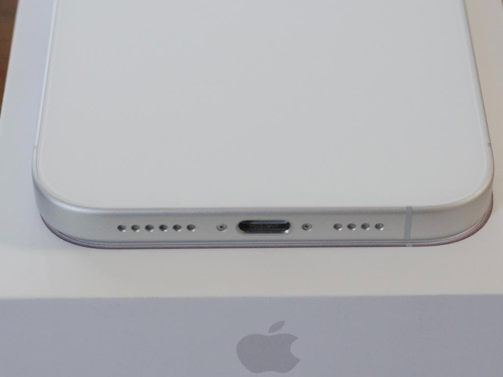 iPhone 16 plus 中国版　ホワイト