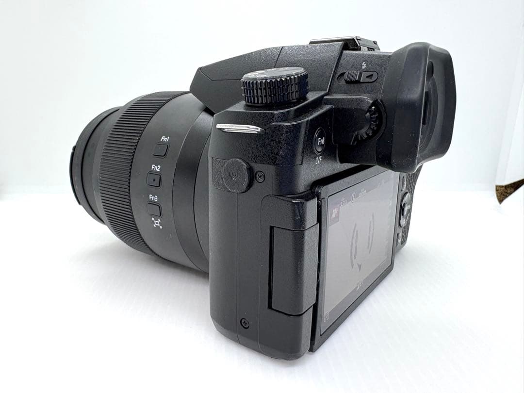 Panasonic デジカメ　ルミックス　DC-FZ1000M2