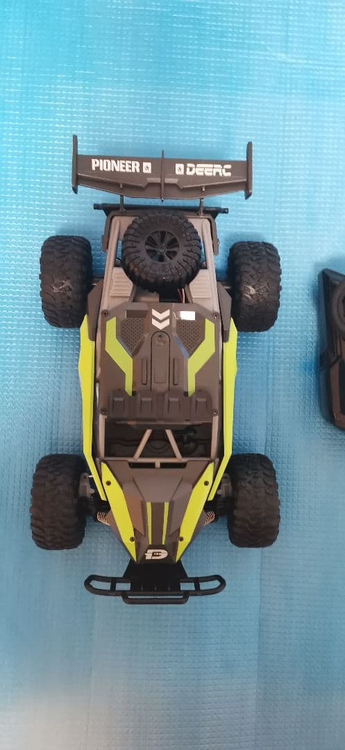 DEERC ラジコンカー　DE65