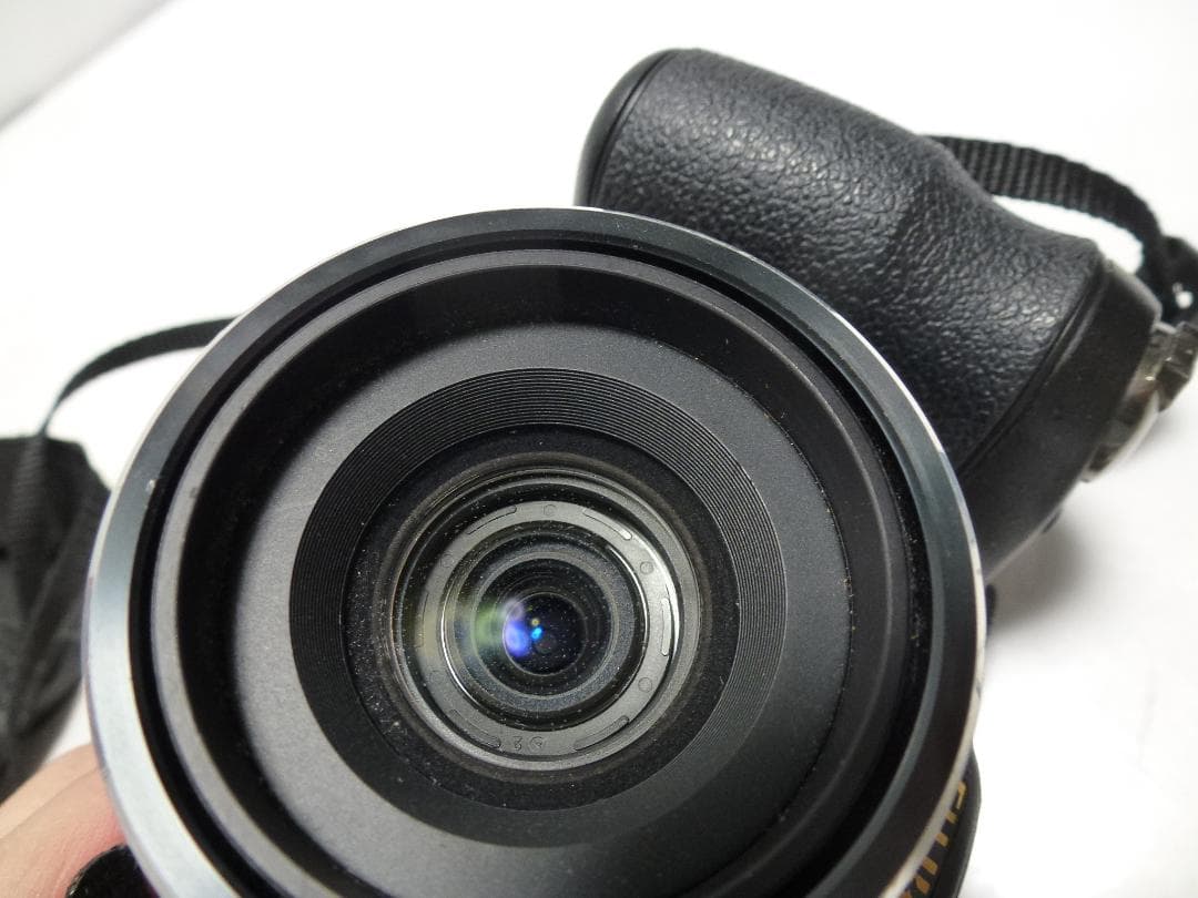 美品　動作品　美品FUJIFILM FINEPIX S2800HDデジタルカメラ
