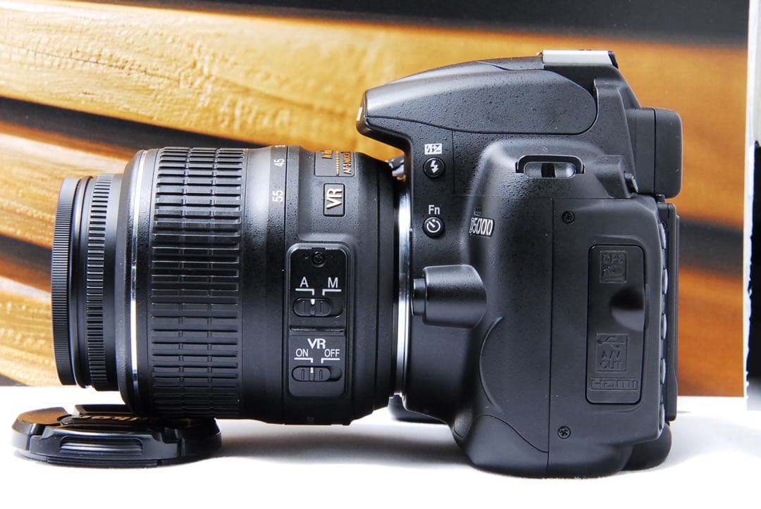【美品】Nikon D5000 一眼レフ★16-85mm ★ショット数1855回