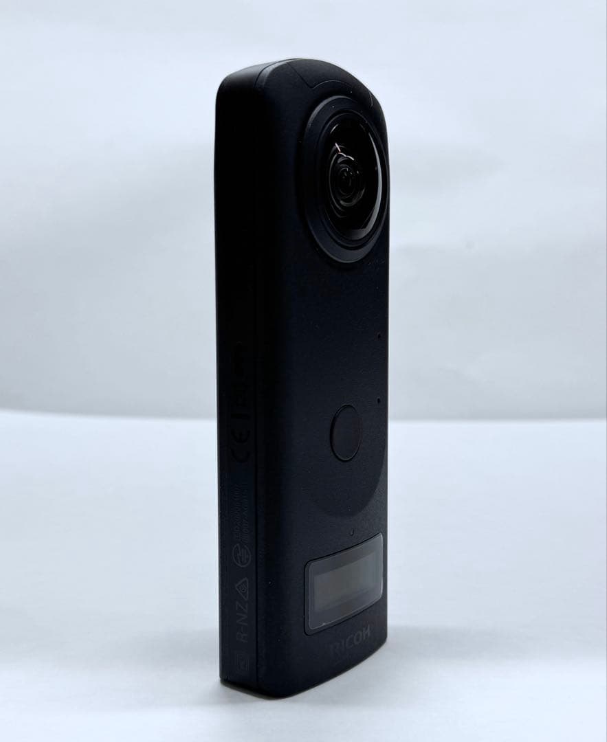 RICOH THETA z1 51GB 360度カメラ シリコンケース、スタンド