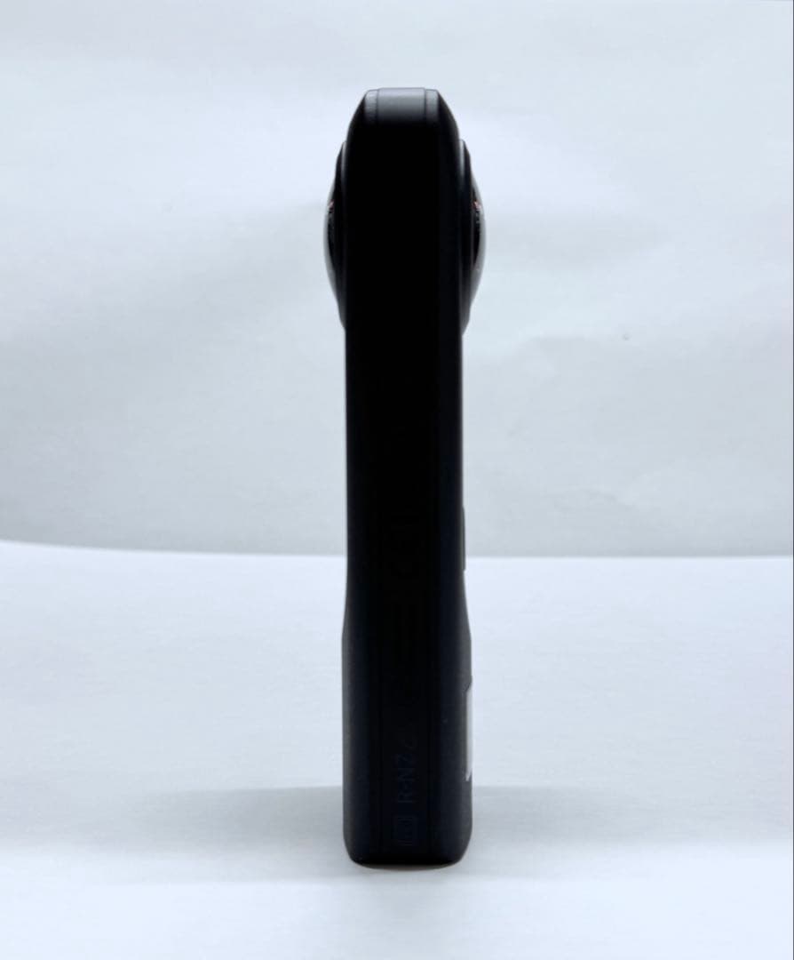 RICOH THETA z1 51GB 360度カメラ シリコンケース、スタンド