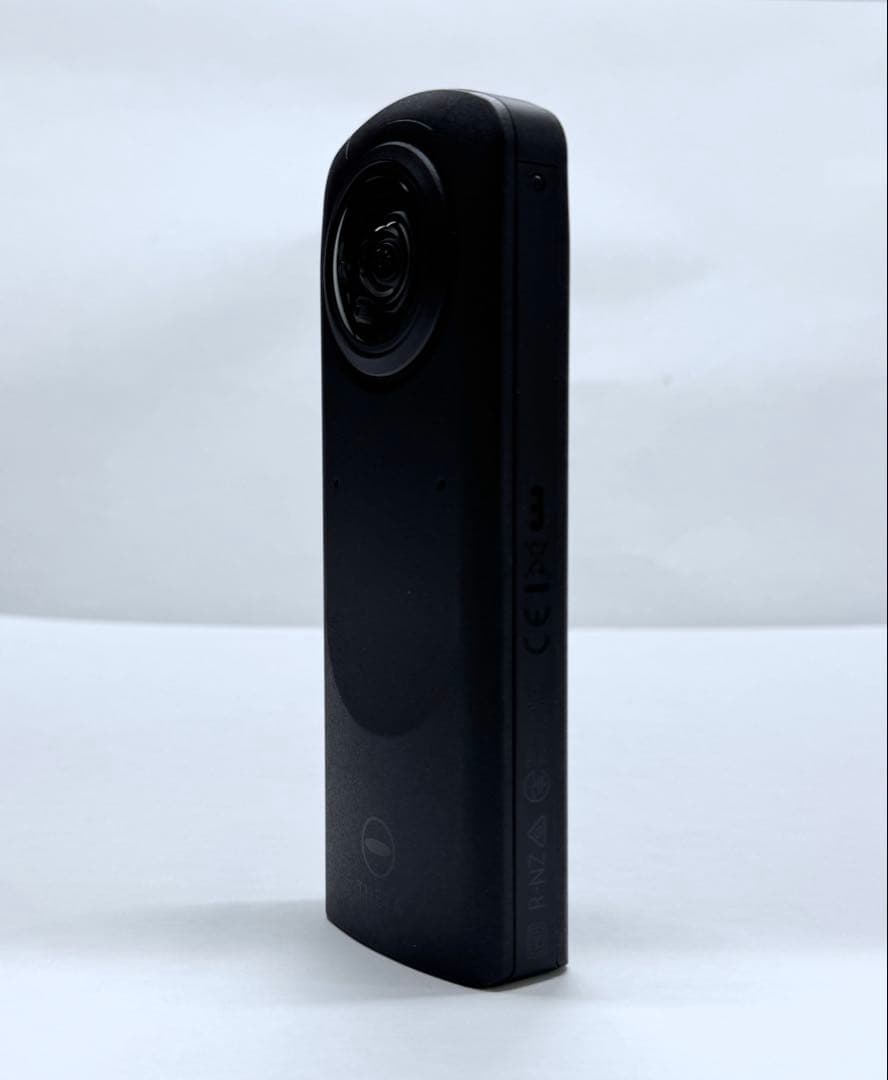 RICOH THETA z1 51GB 360度カメラ シリコンケース、スタンド