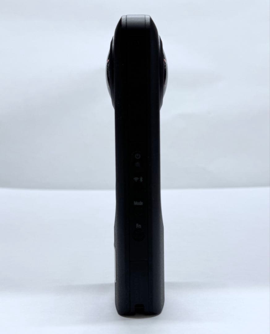 RICOH THETA z1 51GB 360度カメラ シリコンケース、スタンド