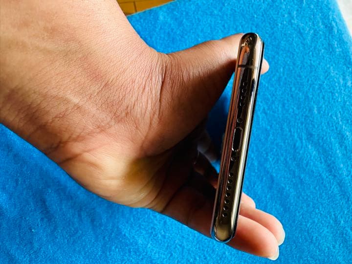 iPhone 11 Pro Max ゴールド 256 GB SIMフリー