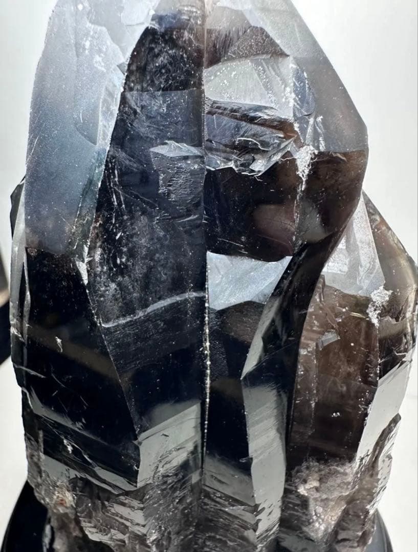 モリオン クラスター 670g 原石 黒水晶 天然石 置物 鑑賞石 魔除け