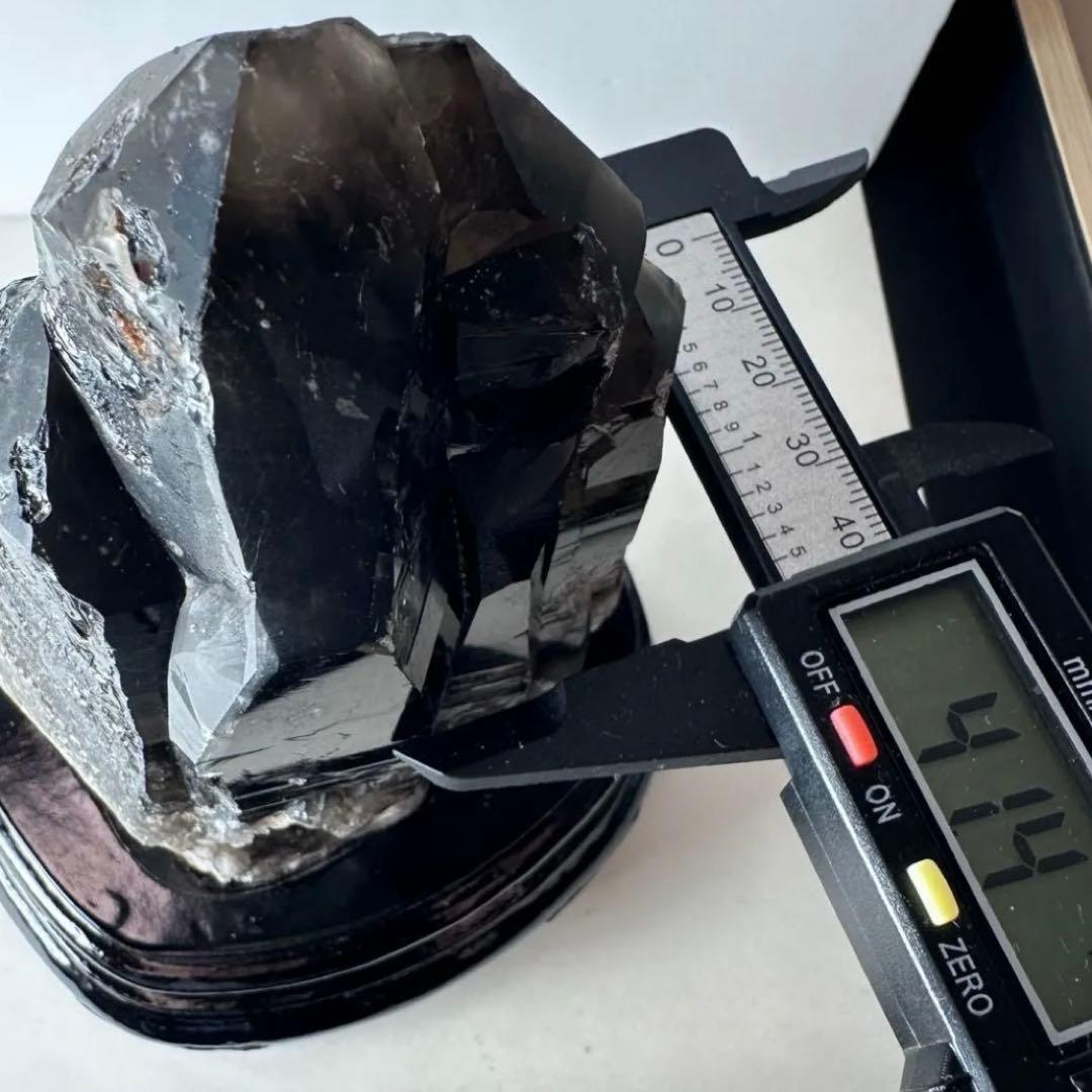 モリオン クラスター 670g 原石 黒水晶 天然石 置物 鑑賞石 魔除け