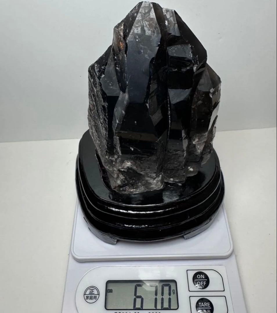 モリオン クラスター 670g 原石 黒水晶 天然石 置物 鑑賞石 魔除け