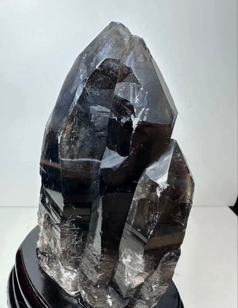 モリオン クラスター 670g 原石 黒水晶 天然石 置物 鑑賞石 魔除け