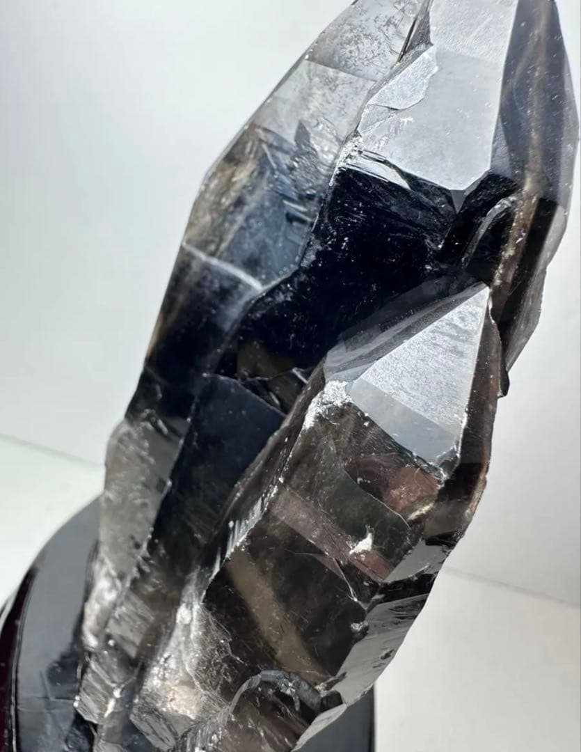 モリオン クラスター 670g 原石 黒水晶 天然石 置物 鑑賞石 魔除け