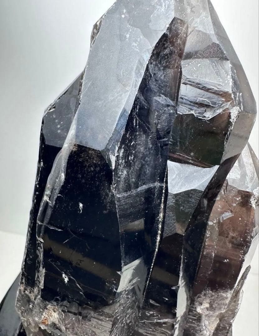 モリオン クラスター 670g 原石 黒水晶 天然石 置物 鑑賞石 魔除け