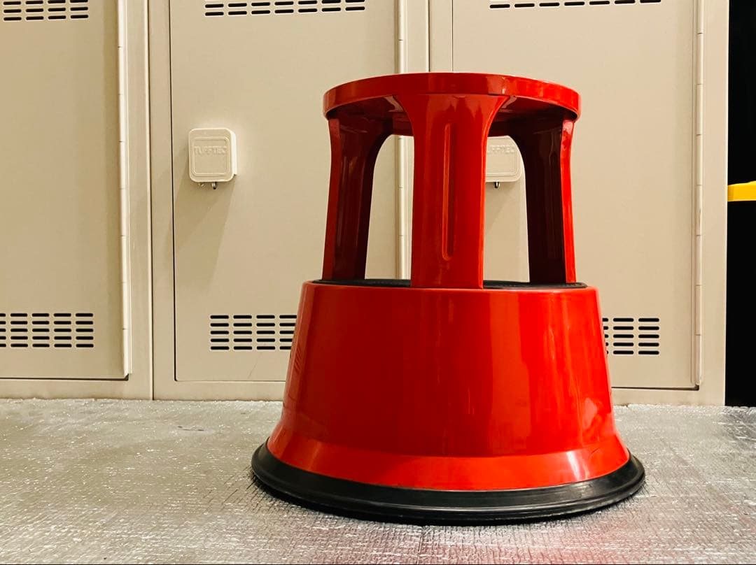 【ドイツ製・希少】DAHLE ロールアステップ 踏み台 スチール製 送料込 赤