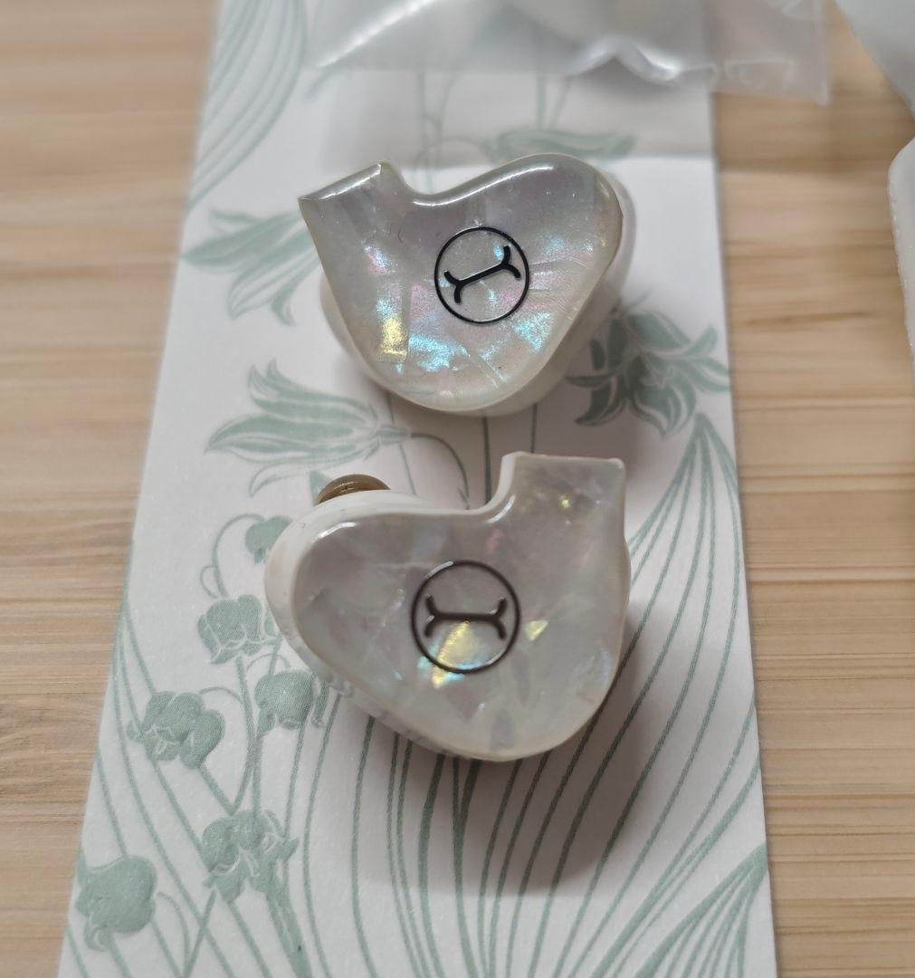 DARUMA AUDIO すずらん / JIALAI CARAT 灰色 /おまけ