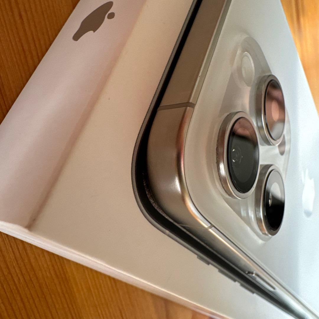 iPhone15Pro 本体　ホワイトチタニウム　※美品です
