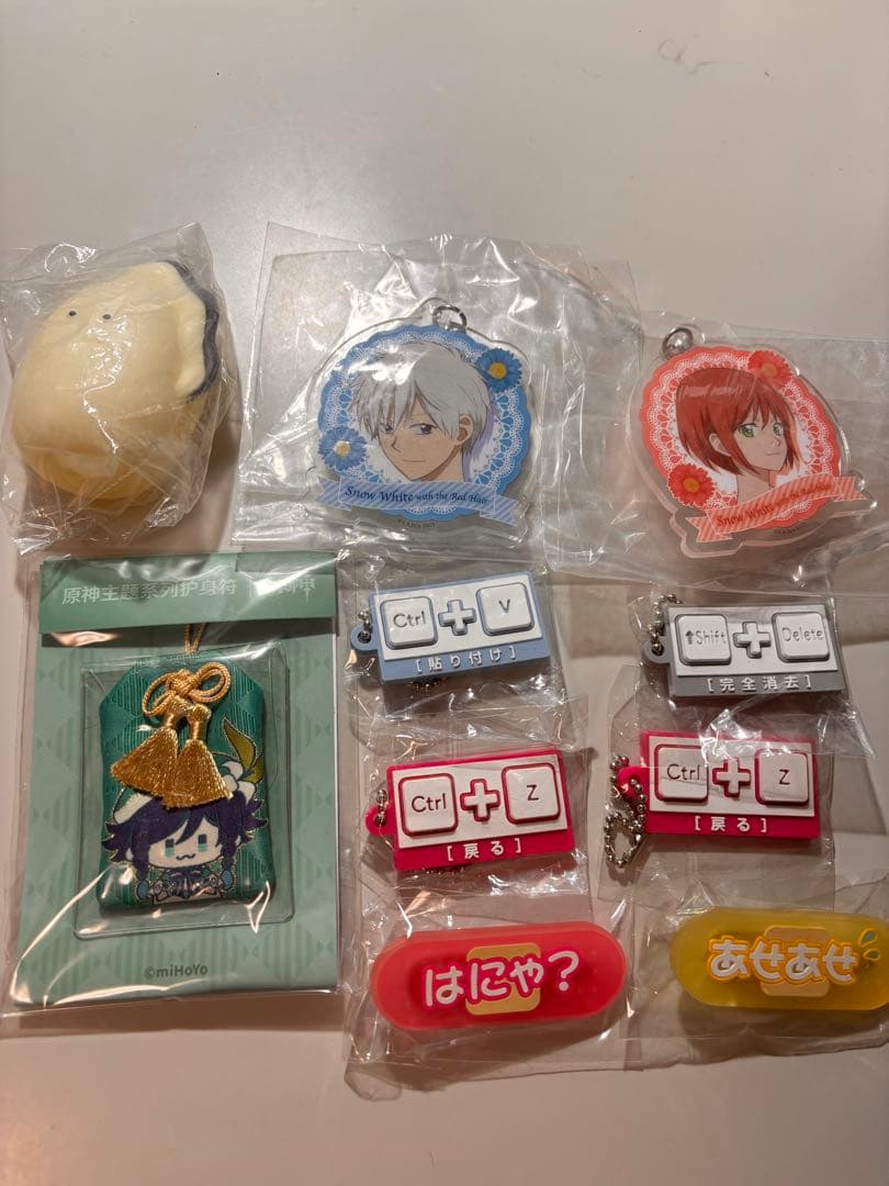 キャラクターグッズまとめ売り　ジャンル多種　フィギュア2体付き