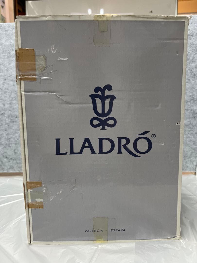 Lladro リヤドロ　\"Heaven and Earth\"#1824 サイン入