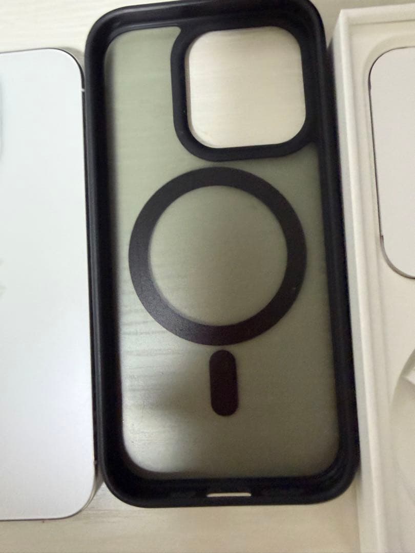 Apple iPhone 15 Pro ホワイト　128GB