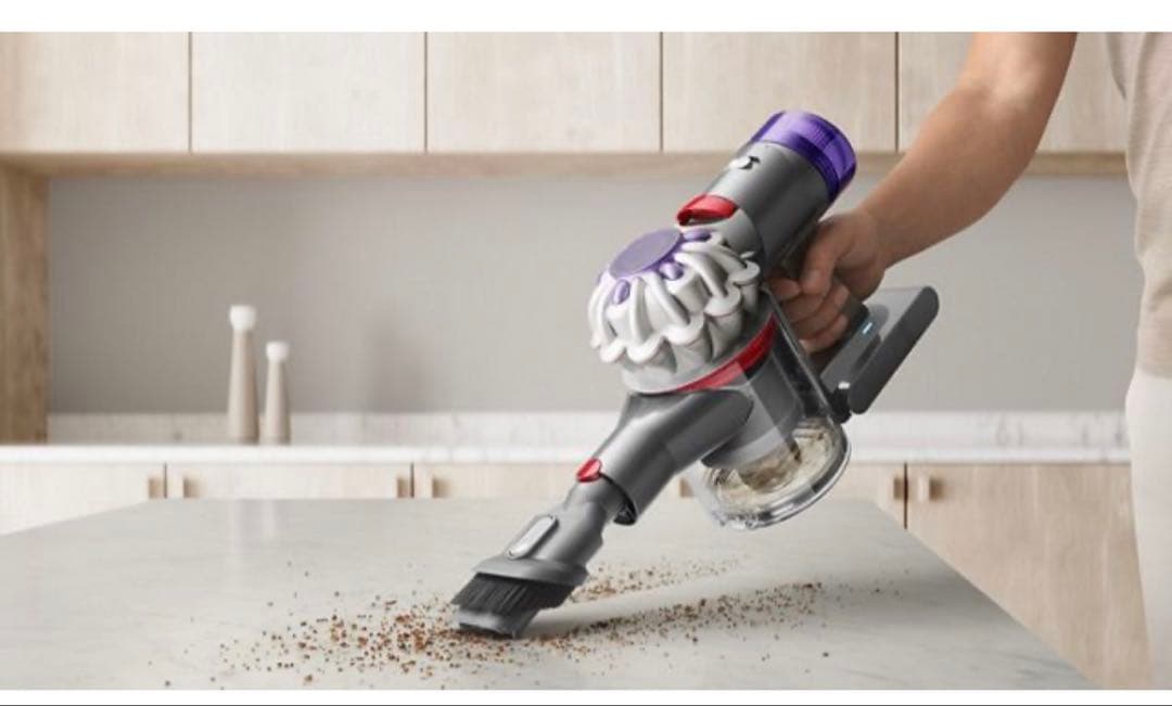 新品　未開封　dyson V8 Focus ハンディクリーナー 本体