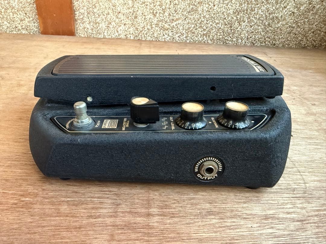 【O-2213】ローランド エフェクター ファズ AD-50