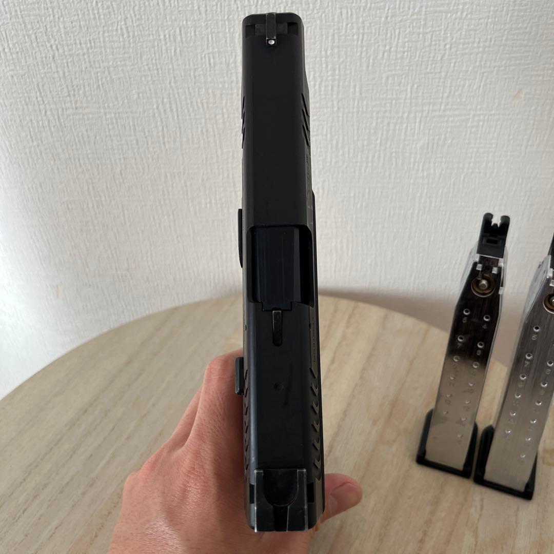 XD-40 ガスガン ブラック 2マガジン付き