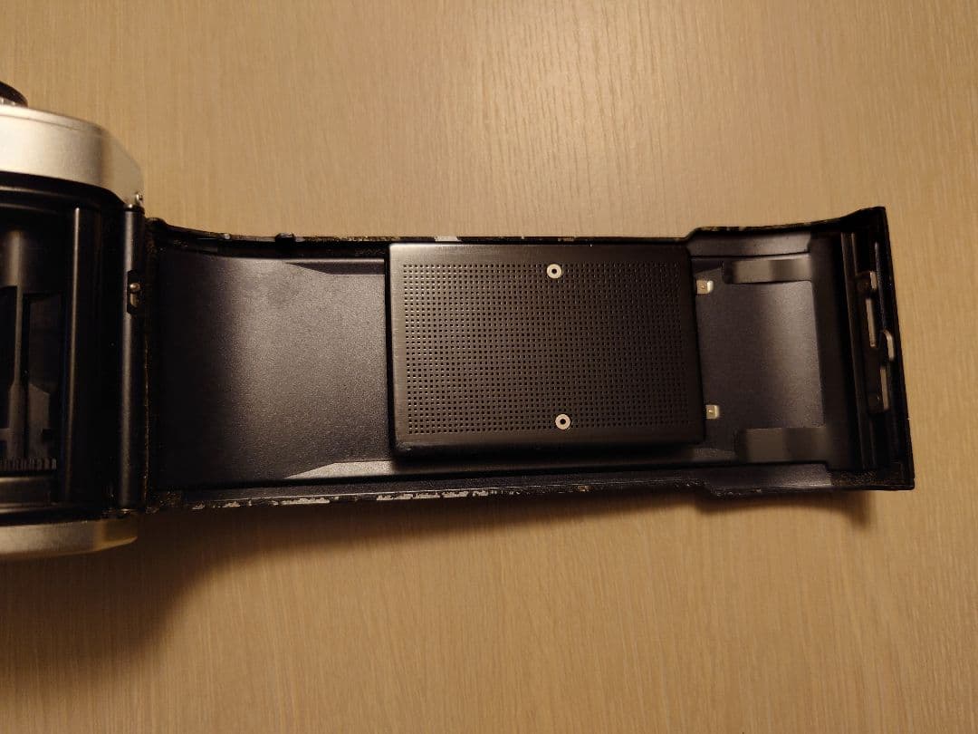 白*木様 Nikon EMとFG一眼レフカメラ Nikkor28㍉F3.5レンズ