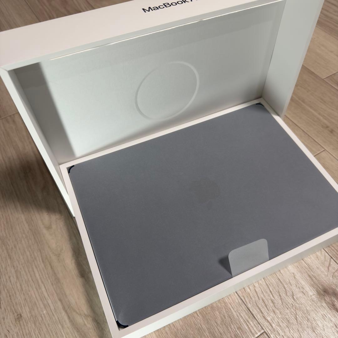 【極美品】MacBookAir M3 メモリ16GB 512GB ミッドナイト