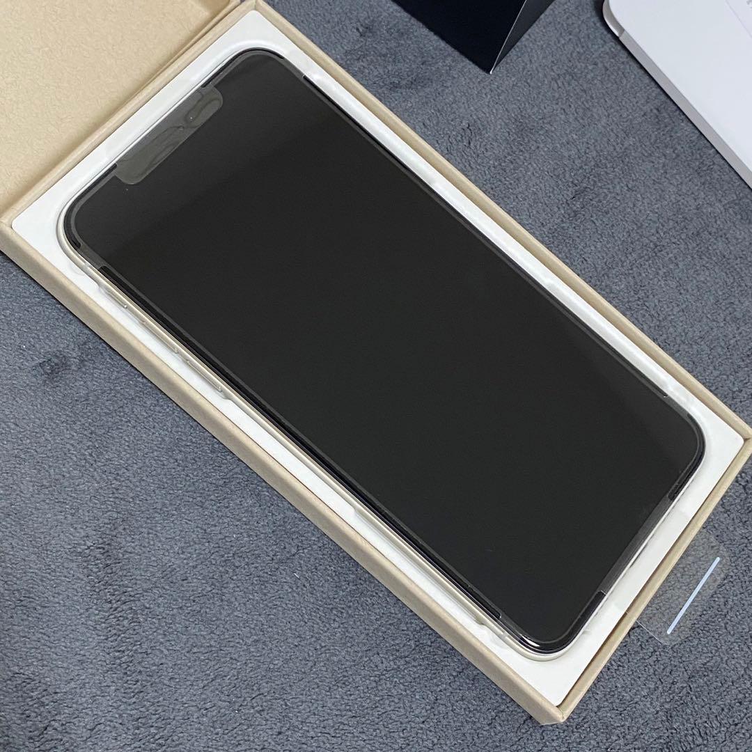iPhone 11 Pro Max シルバー 256GB エクスプレス交換品