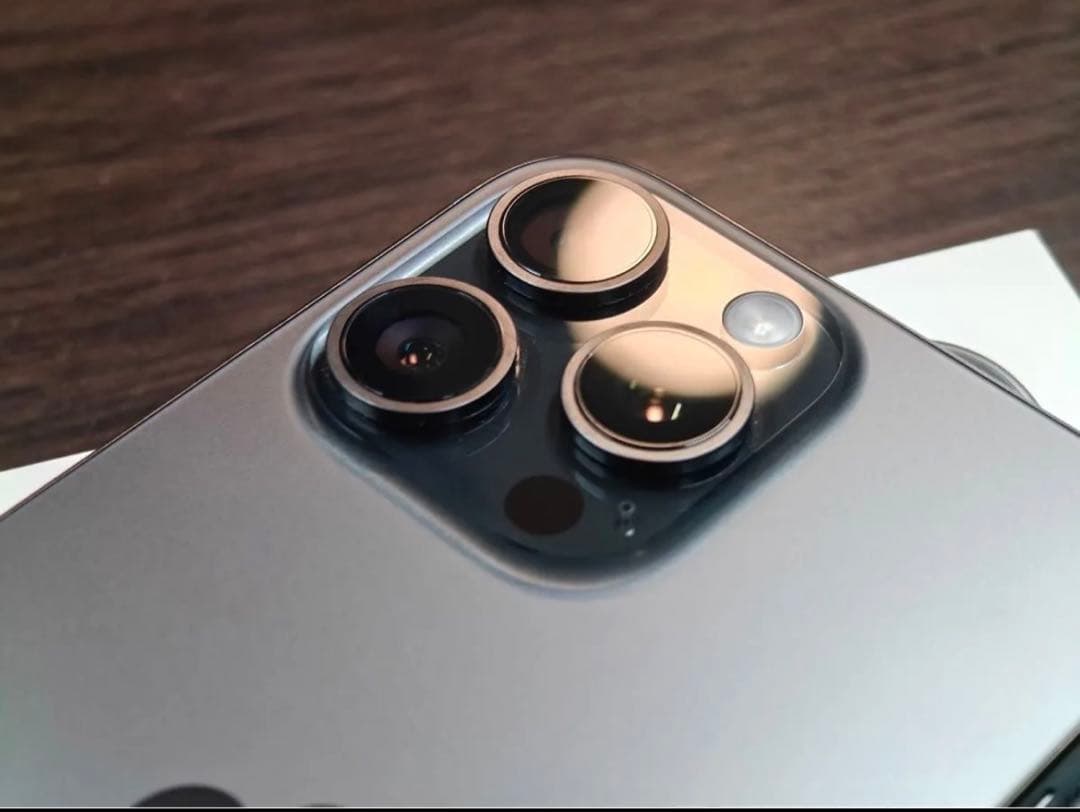 Apple iPhone15ProMAXグレー 本体
