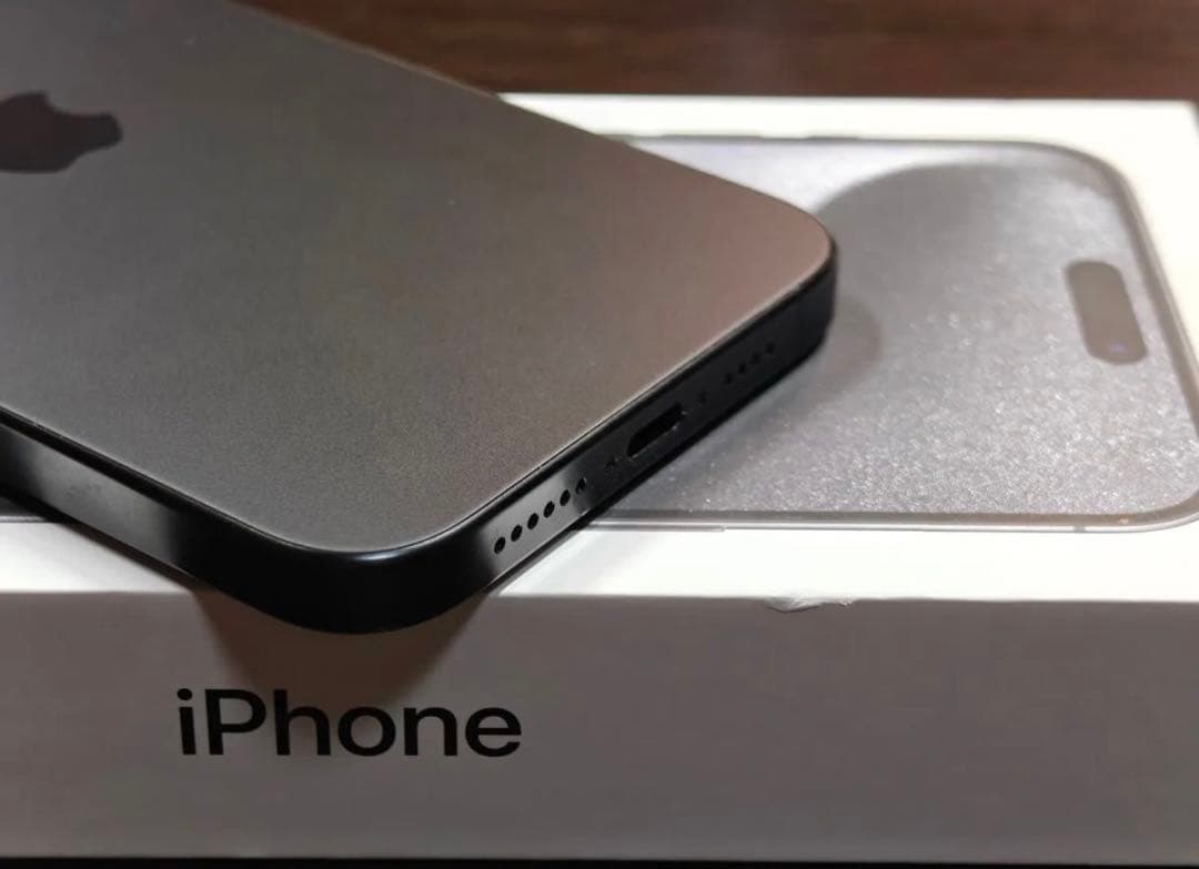 Apple iPhone15ProMAXグレー 本体