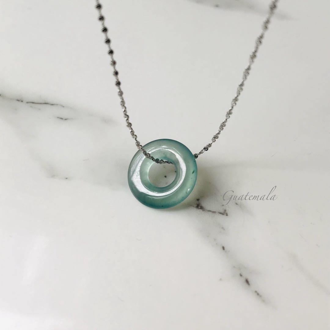 [P70-005］グアテマラ産　翡翠　ペンダントトップ　カービング　パーツ